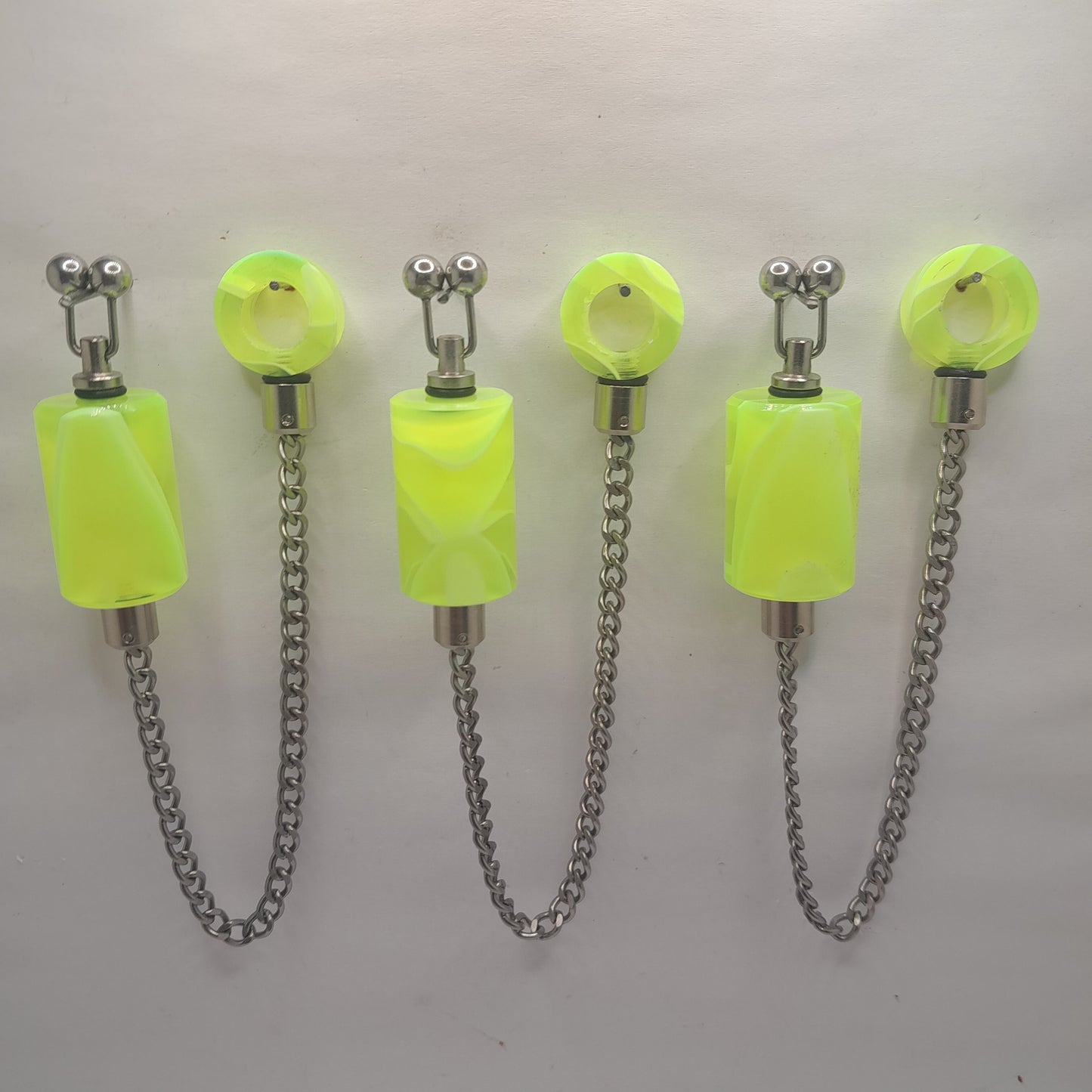 Set Of 3 Fluro Yellow Marbled  Bobbins With Matching Hockey Sticks